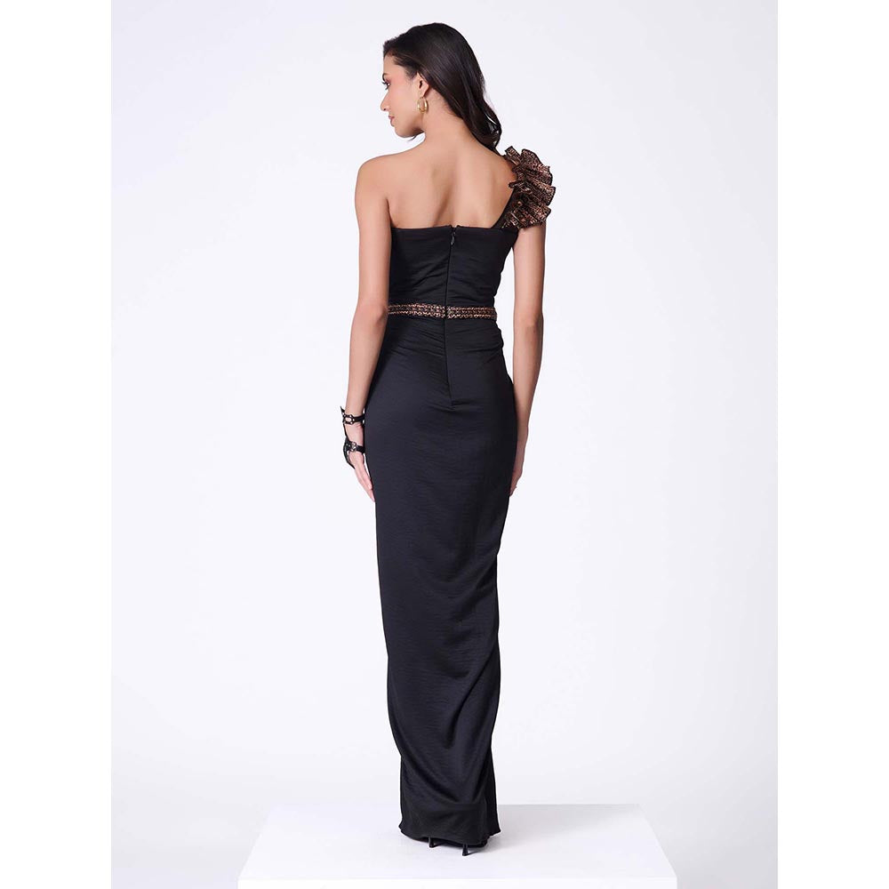S&N by Shantnu Nikhil Women Black Jersey Solid Gown