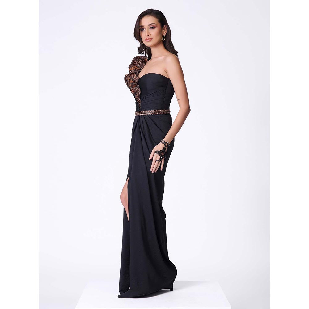 S&N by Shantnu Nikhil Women Black Jersey Solid Gown