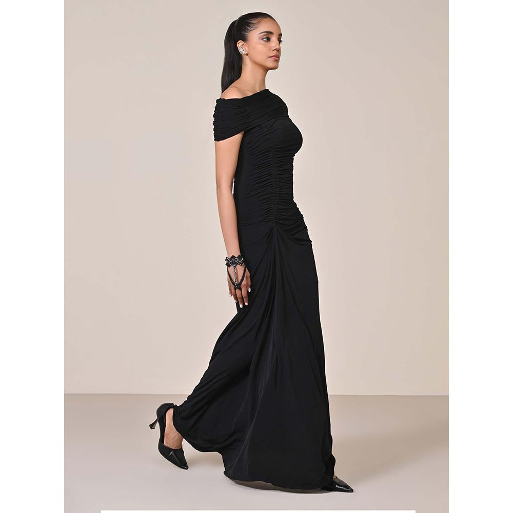 S&N by Shantnu Nikhil Women Black Jersey Solid Gown