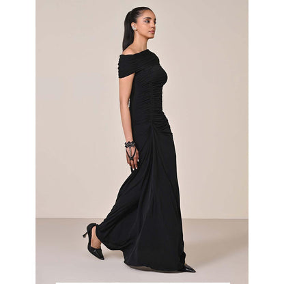S&N by Shantnu Nikhil Women Black Jersey Solid Gown