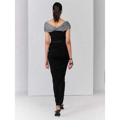 S&N by Shantnu Nikhil Black Asymmetrical Skirt