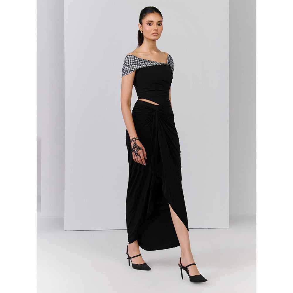 S&N by Shantnu Nikhil Black Asymmetrical Skirt