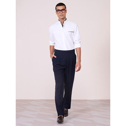 S&N by Shantnu Nikhil Mens Off White Rayon Blend Plain Slim Fit Shirt