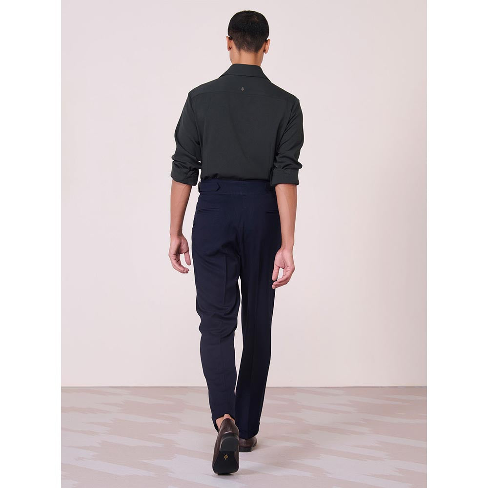 S&N by Shantnu Nikhil Mens Green Rayon Blend Plain Slim Fit Shirt