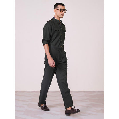 S&N by Shantnu Nikhil Men Green Rayon Blend Plain Slim Fit Shirt