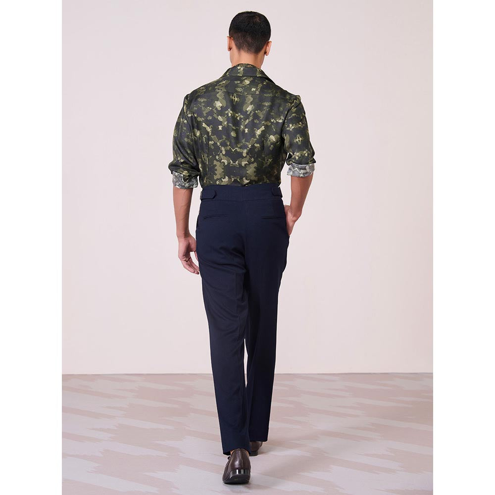 S&N by Shantnu Nikhil Men's Green Rayon Blend Camouflage Slim Fit Shirt