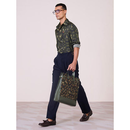 S&N by Shantnu Nikhil Men's Green Rayon Blend Camouflage Slim Fit Shirt