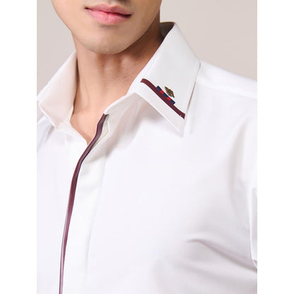 S&N by Shantnu Nikhil Men's White Rayon Blend Plain Slim Fit Shirt