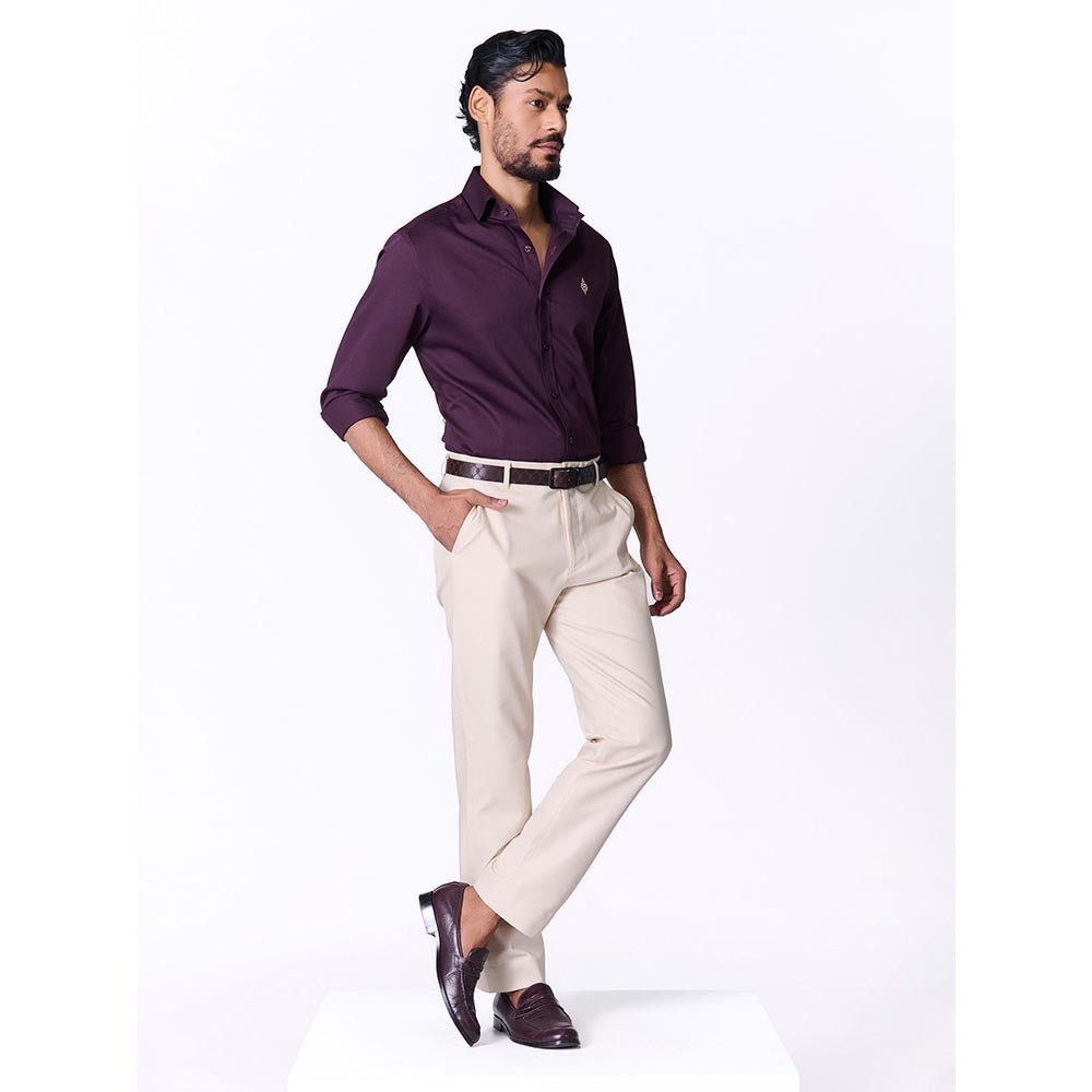 S&N by Shantnu Nikhil Men's Wine Rayon Blend Plain Slim Fit Shirt