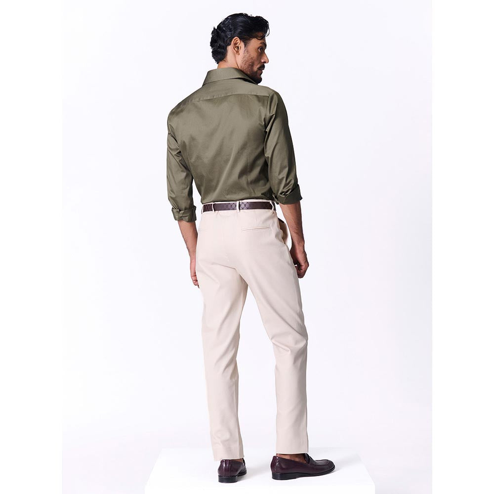 S&N by Shantnu Nikhil Men's Olive Rayon Blend Plain Slim Fit Shirt