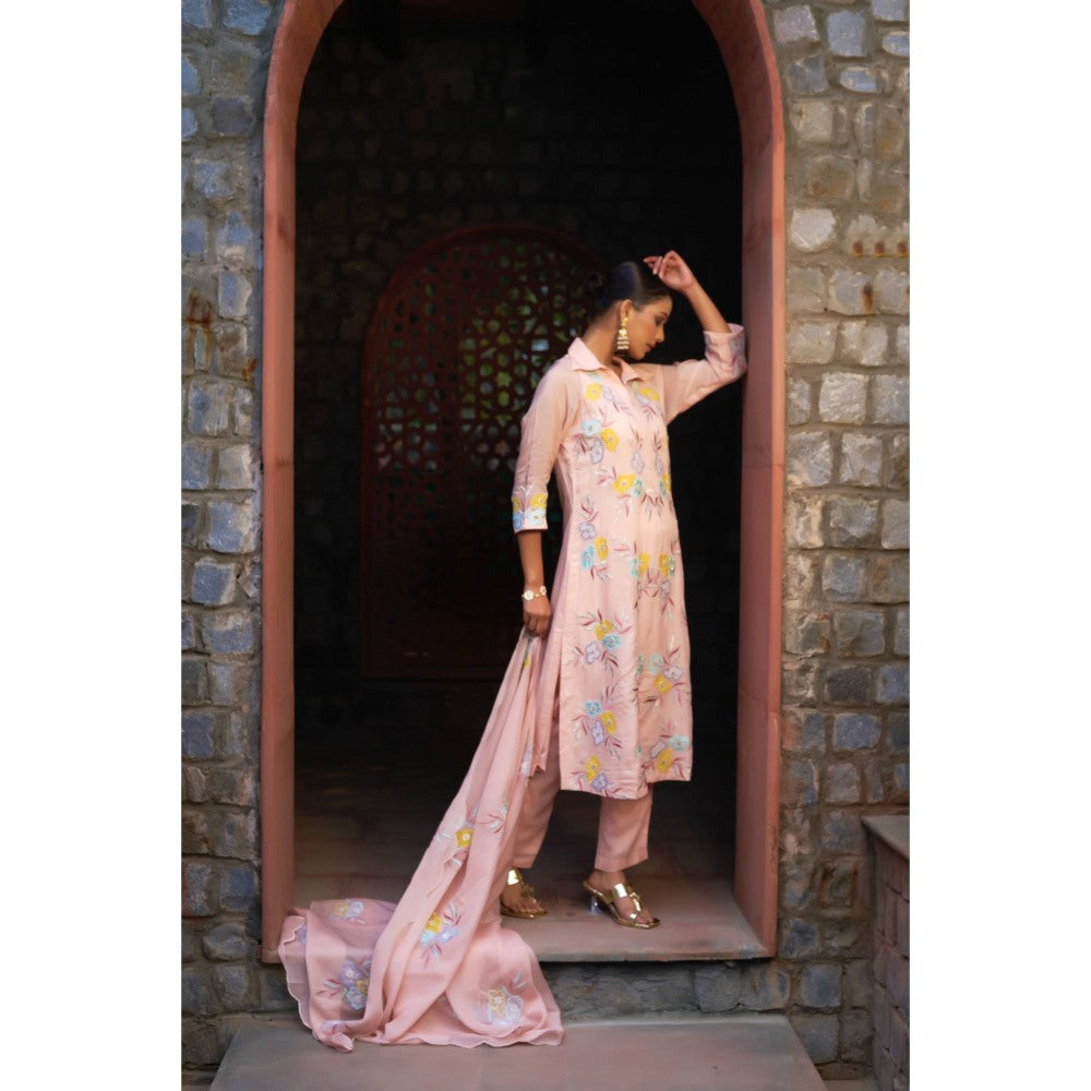 Sonia Khatri Peach Pale Kurta with Pant and Dupatta (Set of 3)