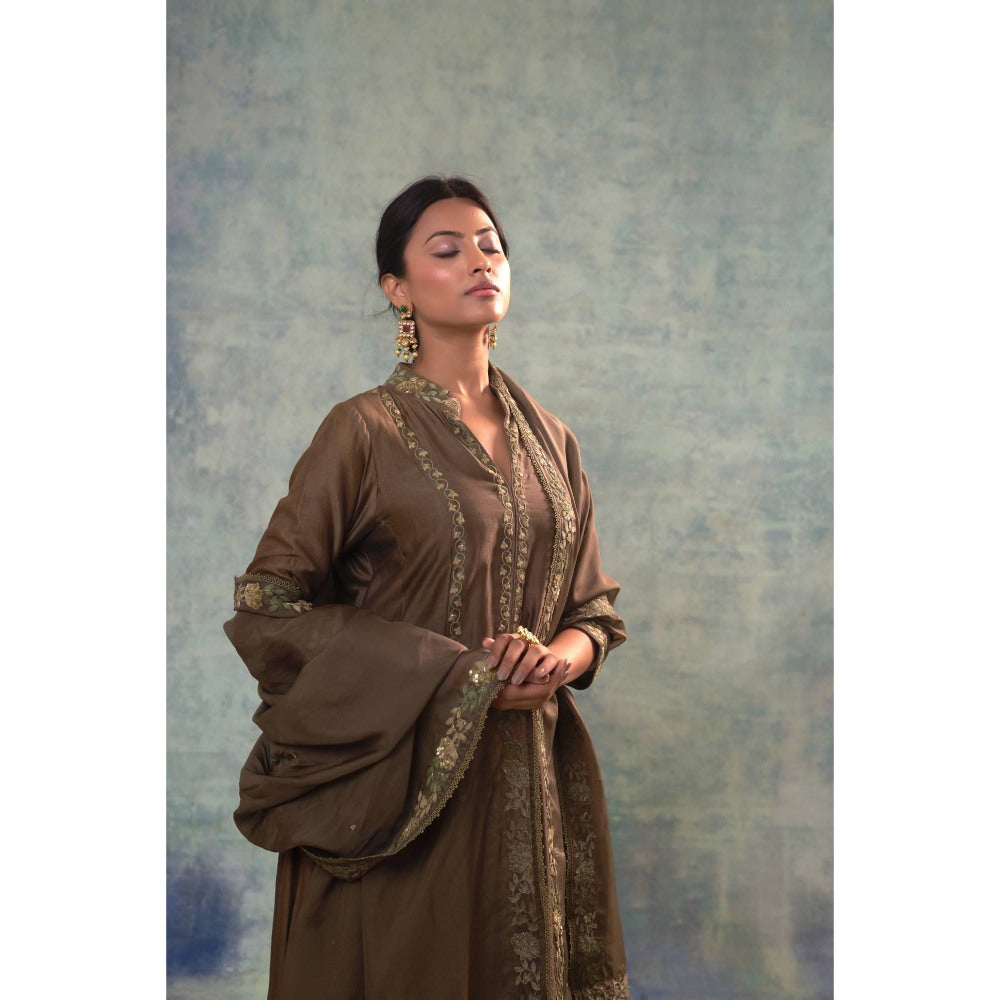 Sonia Khatri Judge Grey Kurta with Pant and Dupatta (Set of 3)