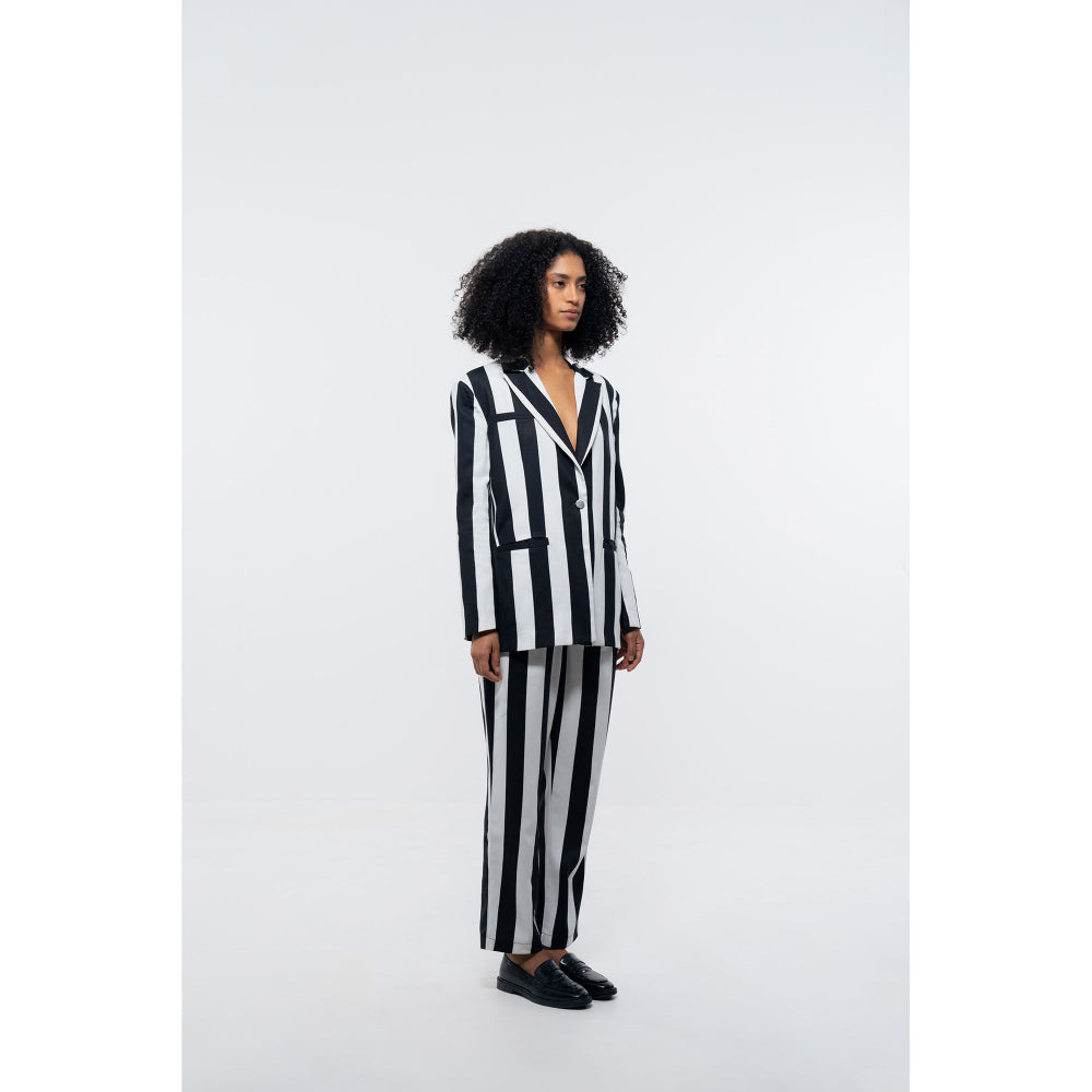SOTBELLA White and Black Stripe Blazer with Pants (Set of 2)