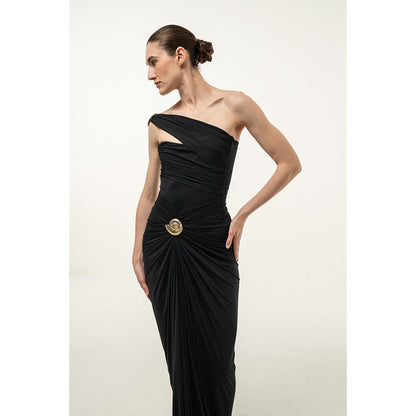 SOTBELLA BLACK ONE-SHOULDER DRAPED MAXI DRESS WITH GOLD SHELL DETAIL