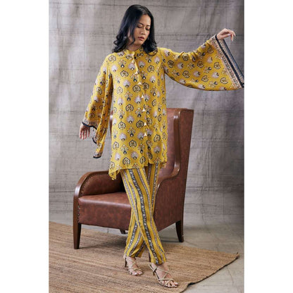 Soup by Sougat Paul Sarouk Embroidered Co-Ord (Set of 2)