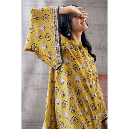 Soup by Sougat Paul Sarouk Embroidered Co-Ord (Set of 2)