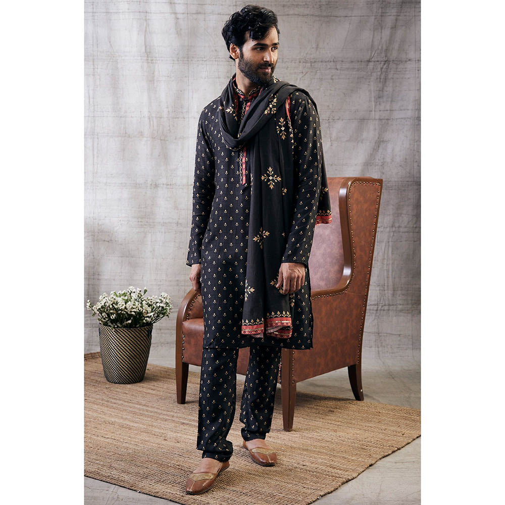 Soup by Sougat Paul Zahra Printed Kurta with Shawl (Set of 3)