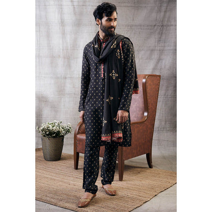 Soup by Sougat Paul Zahra Printed Kurta with Shawl (Set of 3)