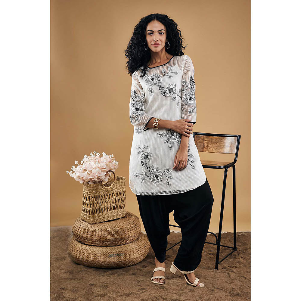 Soup by Sougat Paul Nazli Patch-Worked Kurta (Set of 2)