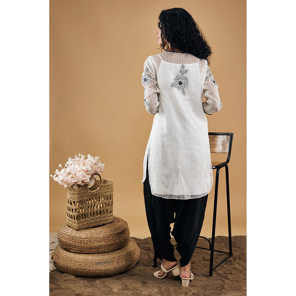 Soup by Sougat Paul Nazli Patch-Worked Kurta (Set of 2)