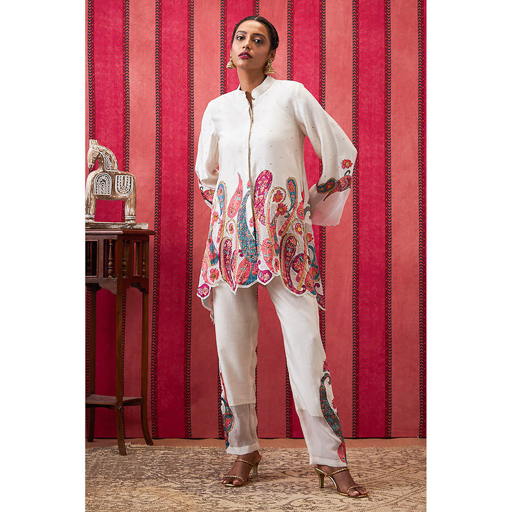 Soup by Sougat Paul Qala White Paisley Co-Ord (Set of 2)