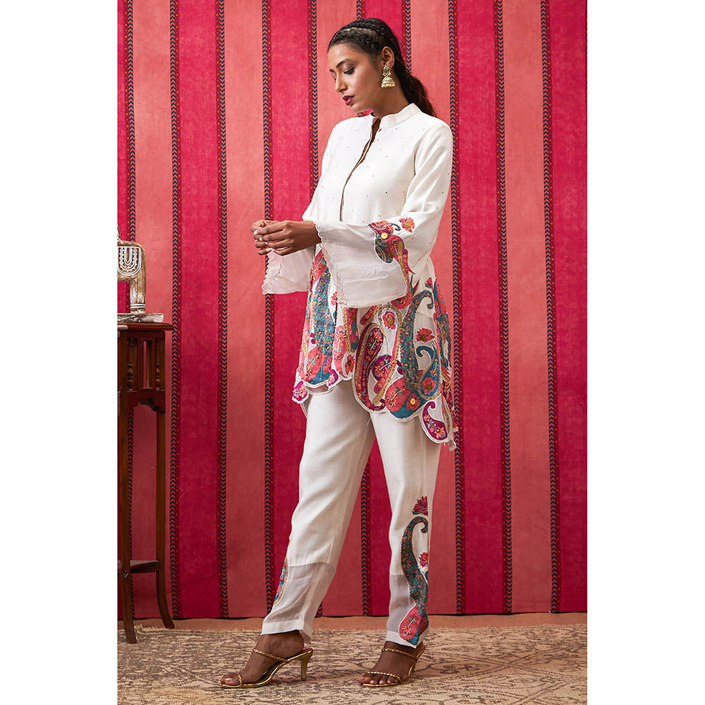 Soup by Sougat Paul Qala White Paisley Co-Ord (Set of 2)