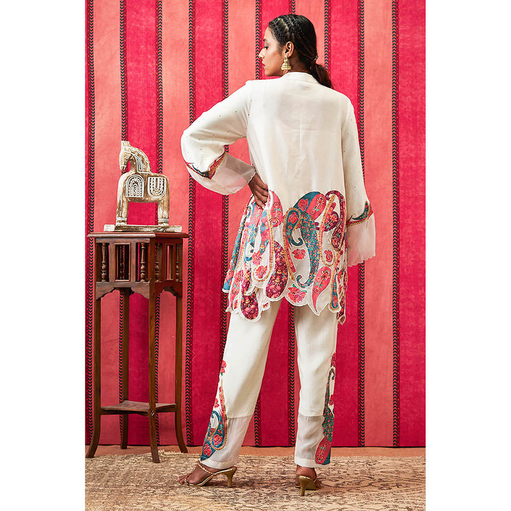 Soup by Sougat Paul Qala White Paisley Co-Ord (Set of 2)
