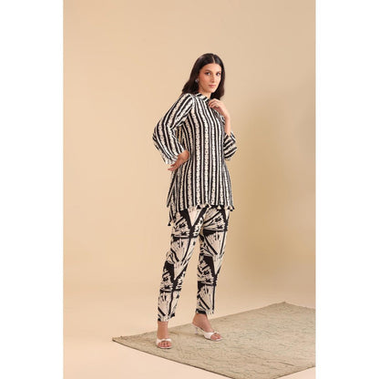 Soup by Sougat Paul Black Naqsh Embellished Shirt with Pant (Set of 2)