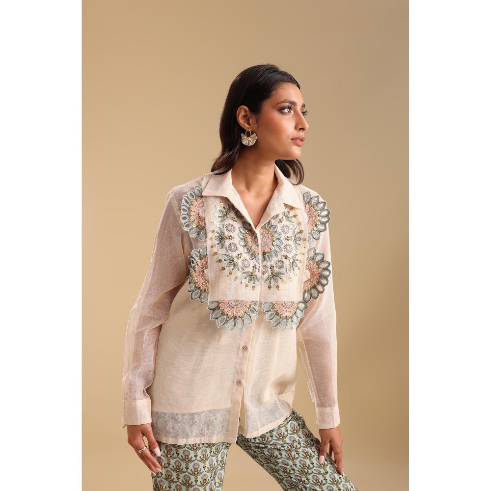 Soup by Sougat Paul Off White Earaya Applique Shirt with Pant (Set of 2)