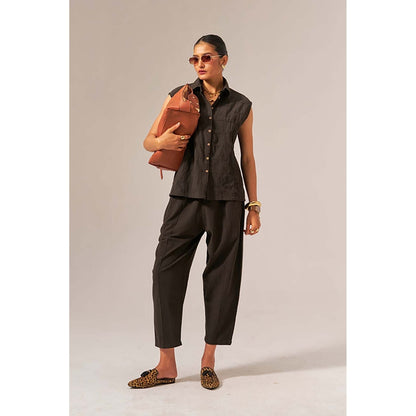 SPACE Oversized Kala Brown Cotton Chaand Sleeveless Shirt And Elasticated Waist Pant