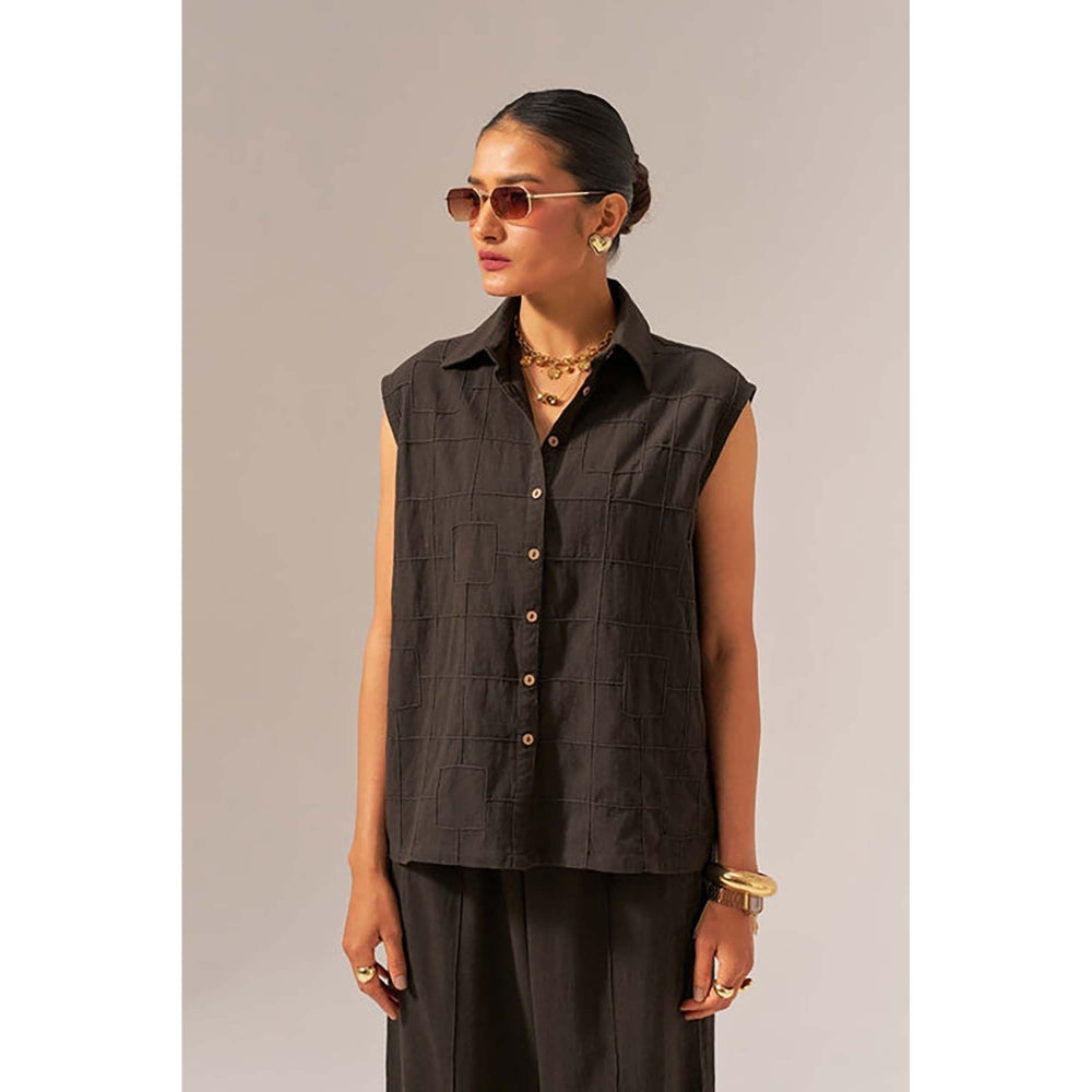 SPACE Oversized Kala Brown Cotton Chaand Sleeveless Shirt And Elasticated Waist Pant