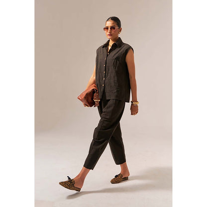 SPACE Oversized Kala Brown Cotton Chaand Sleeveless Shirt And Elasticated Waist Pant