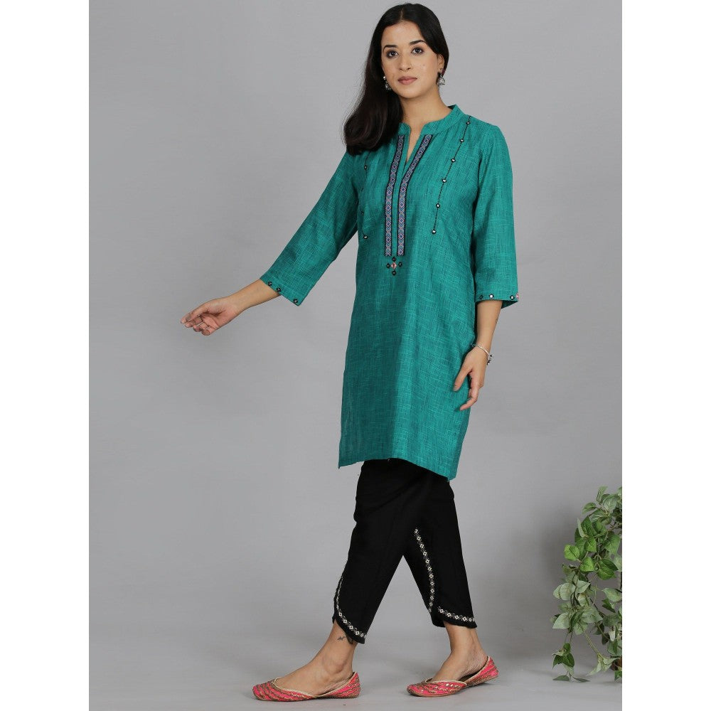 Spring Soul Green Solid Kurta With Neck Detailing