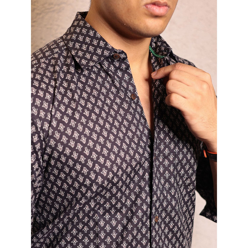 Spring Soul Black Cotton Printed Full Sleeves Shirt