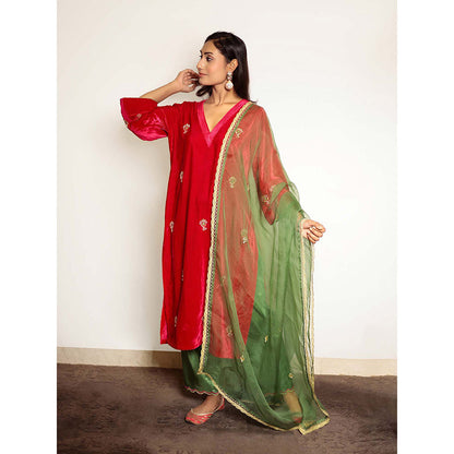 Spring Soul Fuchsia Pink Velvet Kurta With Mashru Silk Pant And Green Dupatta (Set of 3)