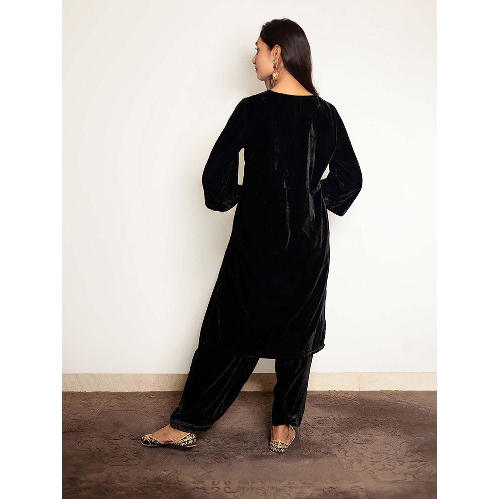 Spring Soul Black Hand Embroidered Velvet Kurta With Salwar And Dupatta (Set of 3)
