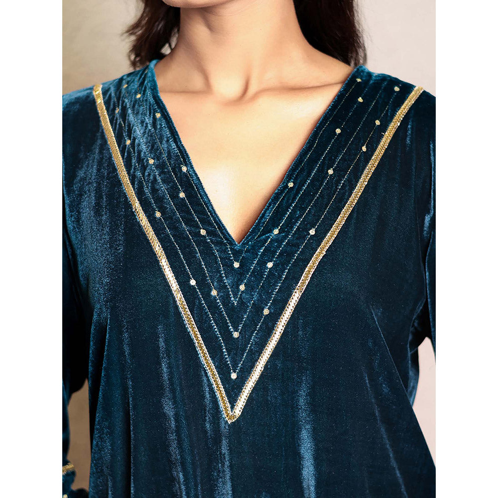 Spring Soul Teal Hand Embroidered Kurta With Mashru Silk Pant (Set of 2)