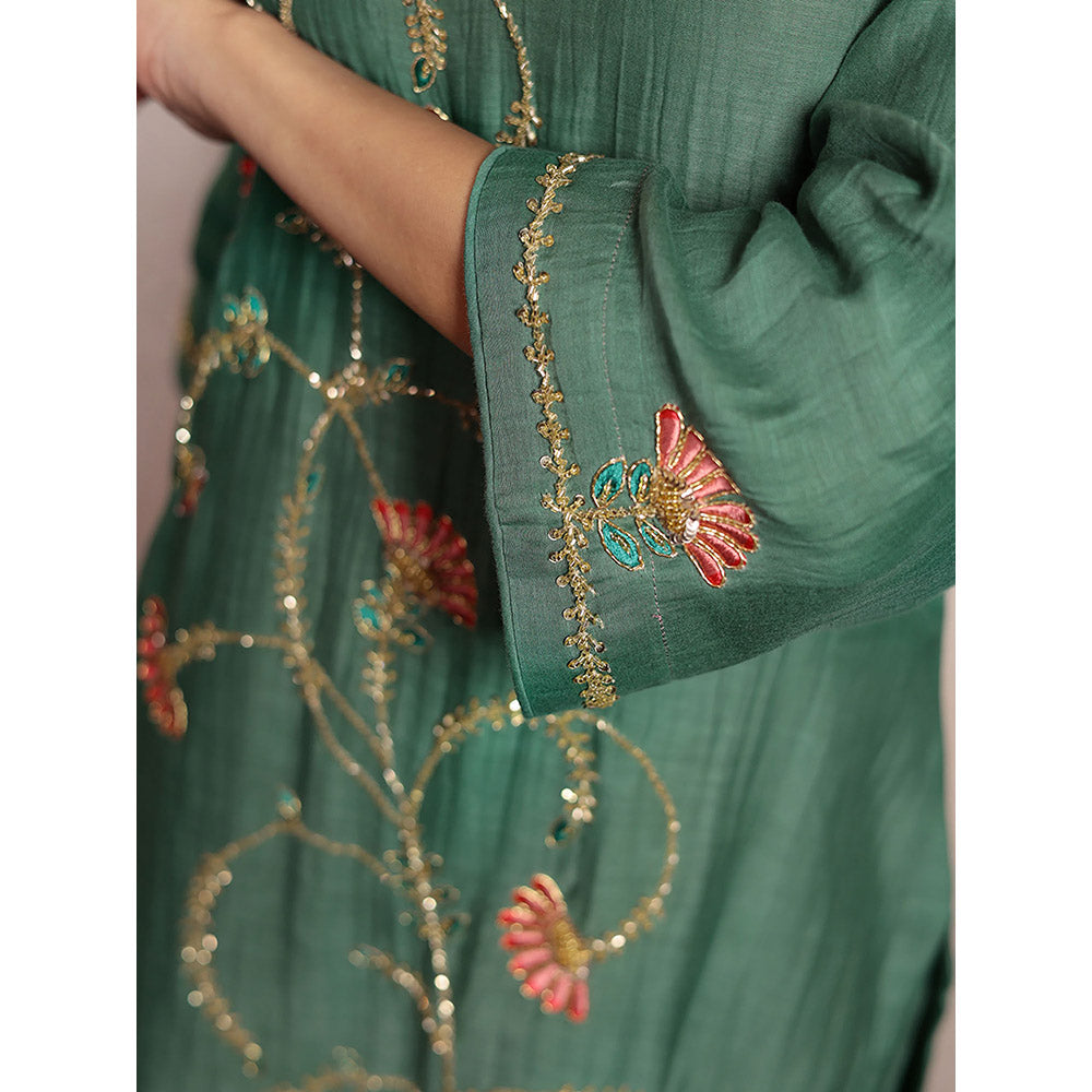 Spring Soul Green Tissue Hand Embroidered V-Neck Kurta and Pant with Organza Dupatta (Set of 3)