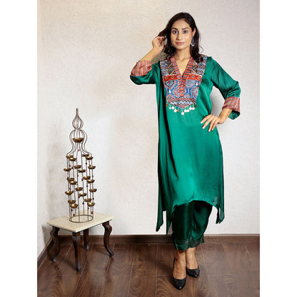 Spring Soul Green Asymmetric Modal Silk Kurta and Pant with Ajrakh Yoke Detailing (Set of 2)