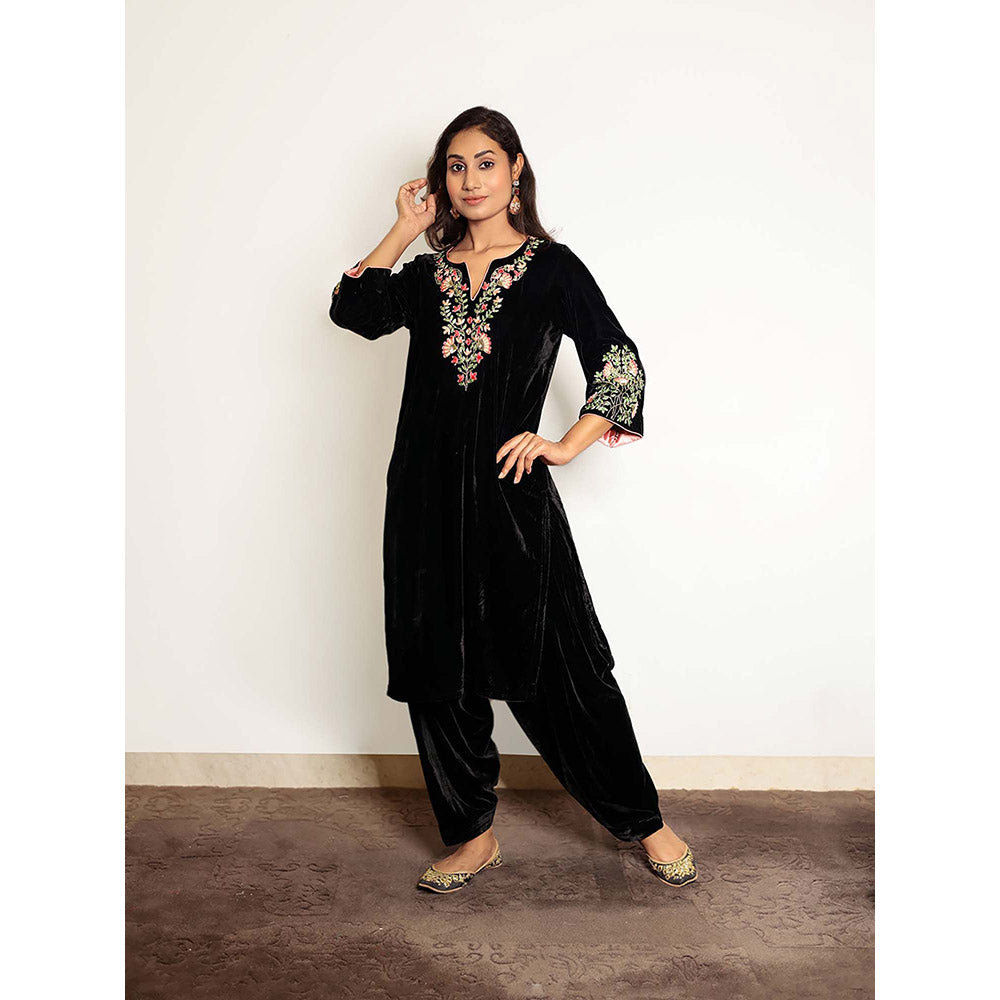 Spring Soul Black Hand Embroidered Velvet Kurta
