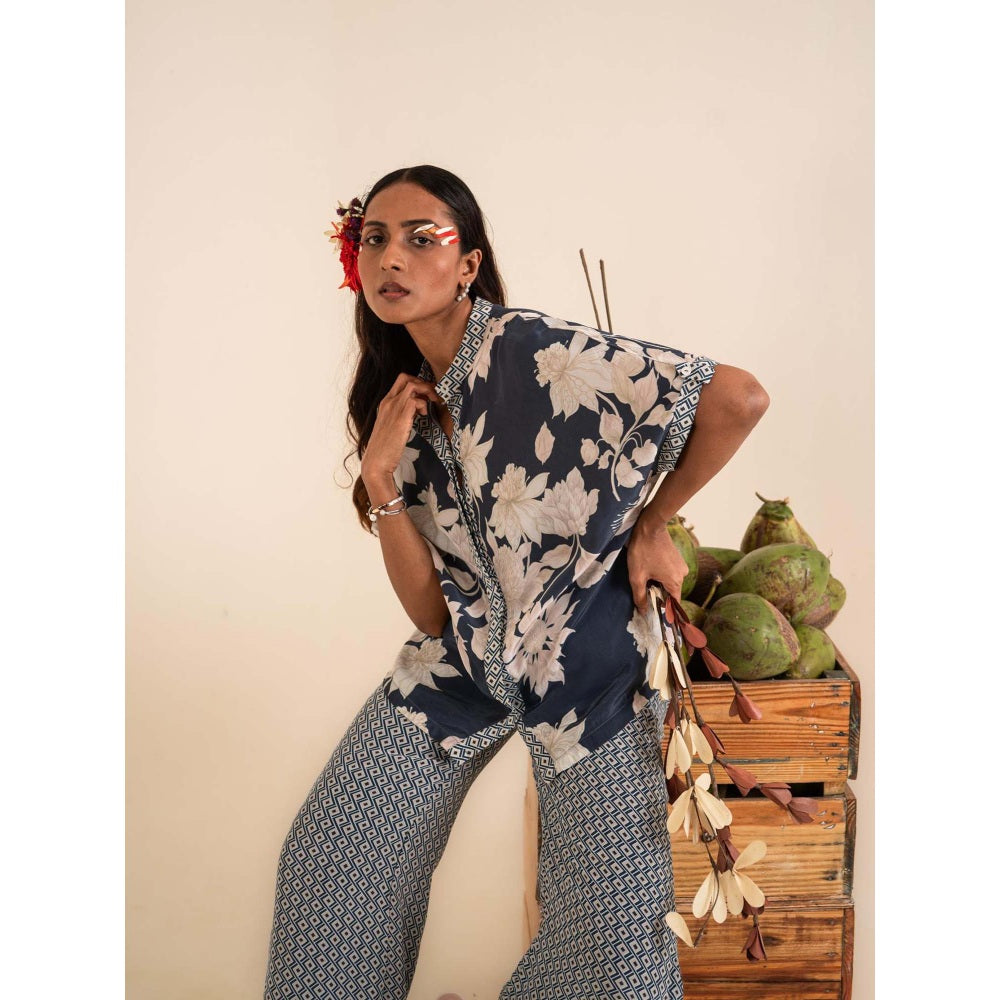 Sshilpa Samriya Indigo Blue Floral Print Co-Ord (Set of 2)