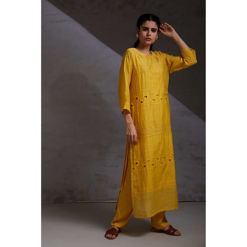 Studio Shikha Malik Genda Phool Kurta (Set of 3)