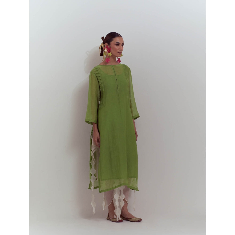 Studio Shikha Malik Green Tropical Enchantment Kurta with Slip (Set of 2)