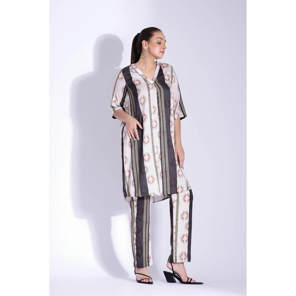 Studio Surbhi Cotton Silk Printed V Neck Kurta and Pant (Set of 2)