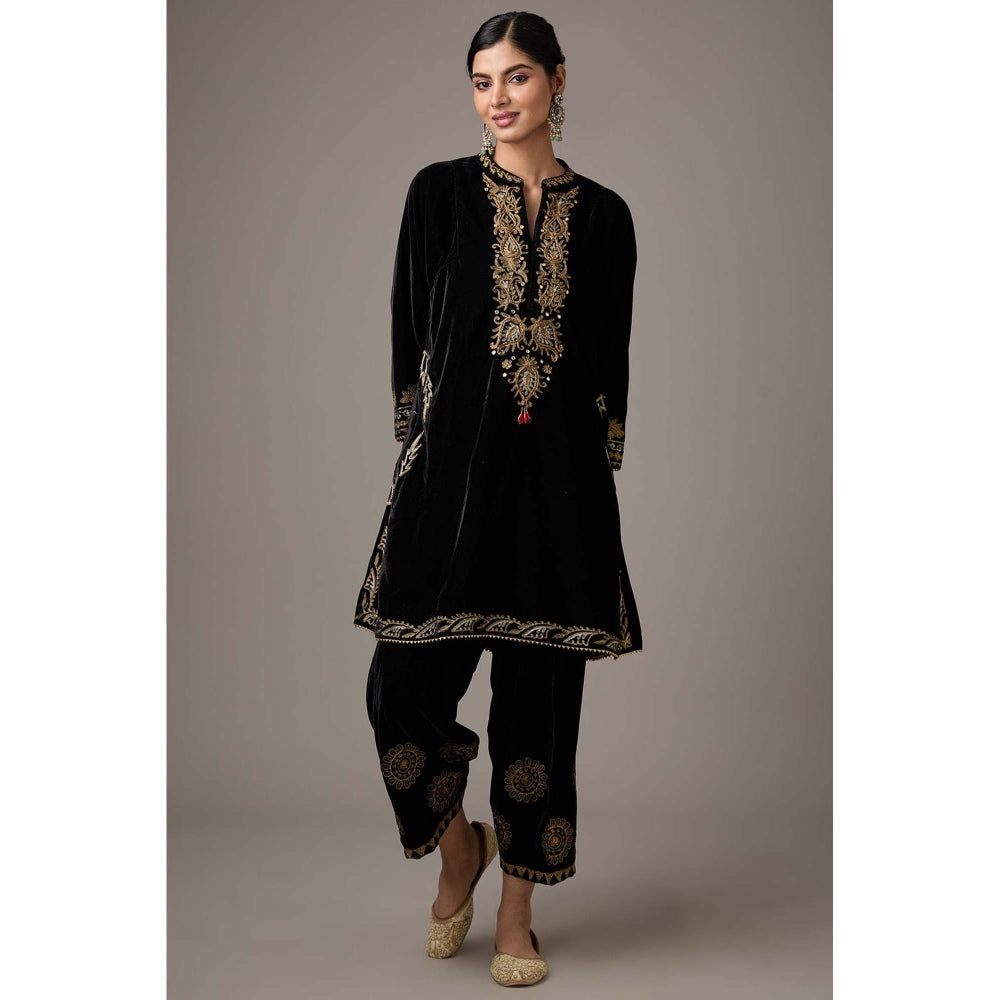Studio A Black Velvet Aari Embroidered Kurta with Salwar (Set of 2)