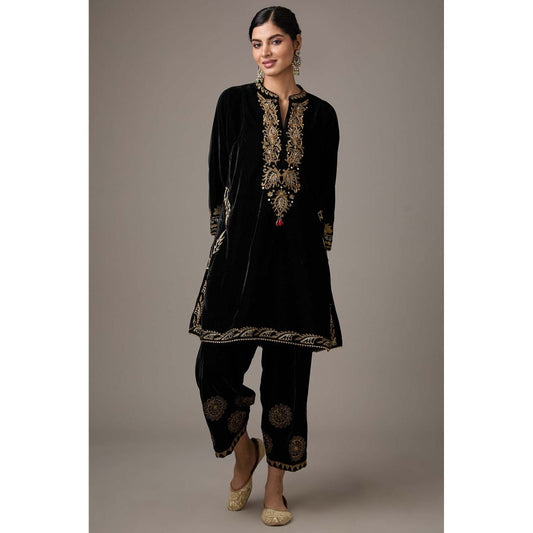 Studio A Black Velvet Aari Embroidered Kurta with Salwar (Set of 2)