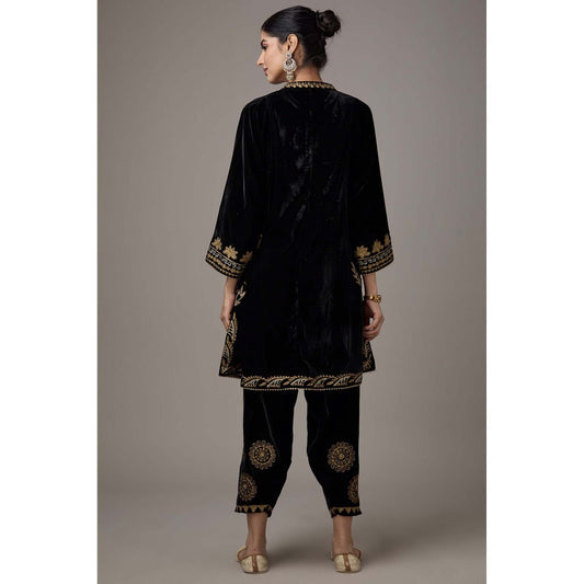 Studio A Black Velvet Aari Embroidered Kurta with Salwar (Set of 2)