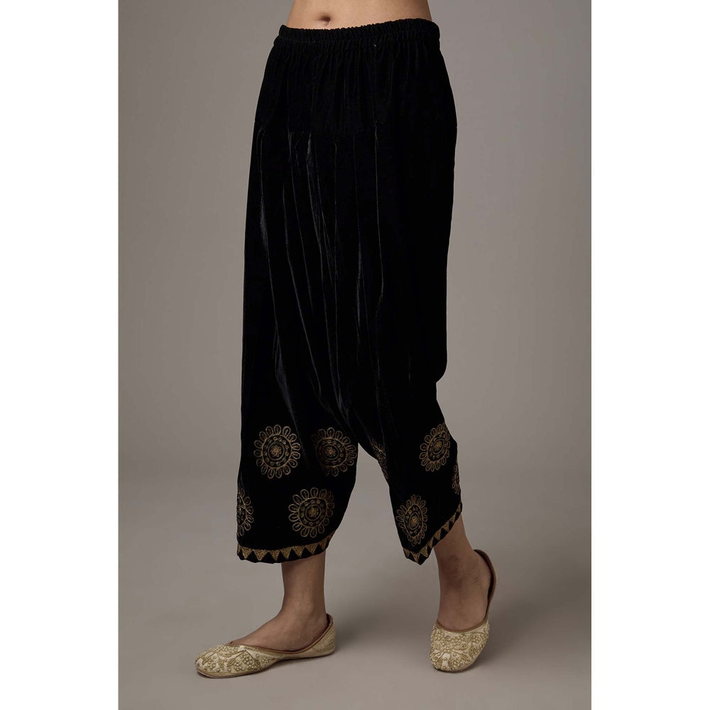 Studio A Black Velvet Aari Embroidered Kurta with Salwar (Set of 2)