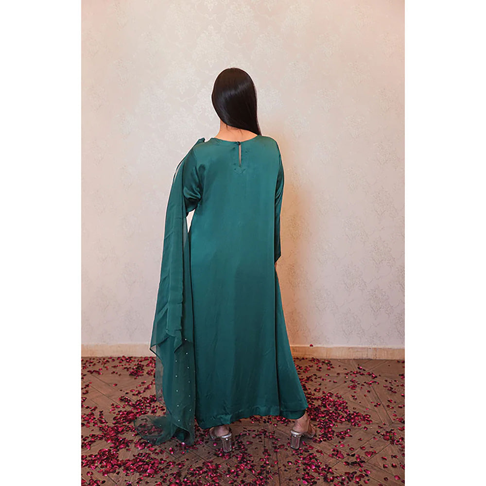 Studio Chiraiya Embrel Green Kurta with Pant and Dupatta (Set of 3)