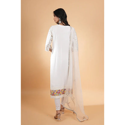 Studio Chiraiya Ivory Threads Of Tradition Kurta with Pant and Dupatta (Set of 3)